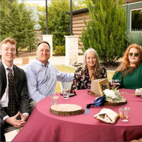 Meet your Posher, Brenda - Picture 1 of 2